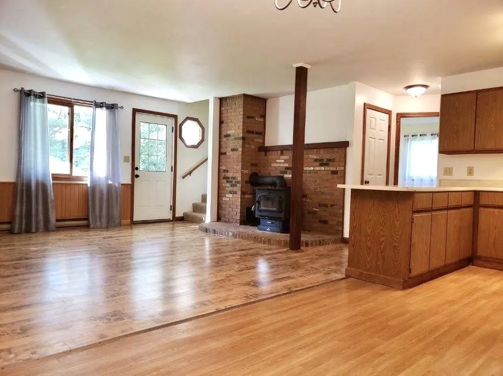 21 Knoll Road Wolfeboro NH 03894