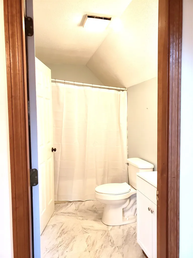 21 Knoll Road Wolfeboro NH 03894