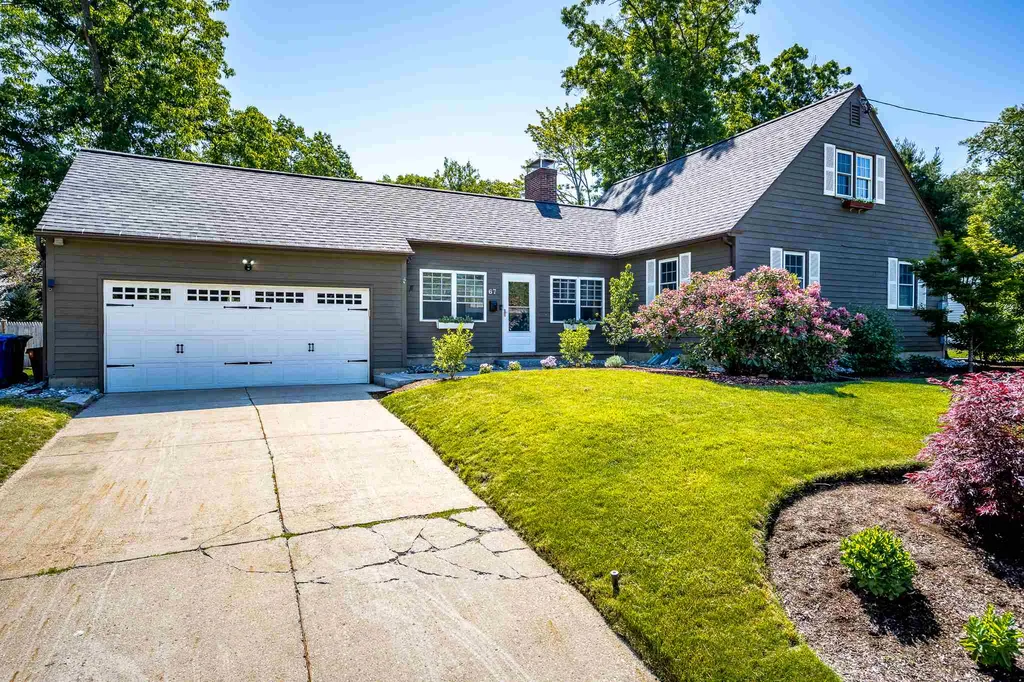 67 Mayflower Drive Manchester NH 03104