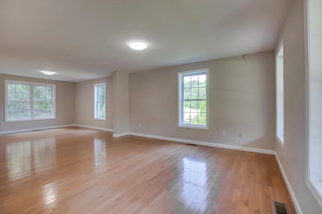 3 Osgood Street Windham NH 03087