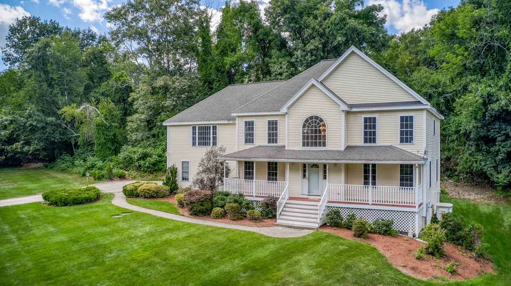 3 Osgood Street Windham NH 03087