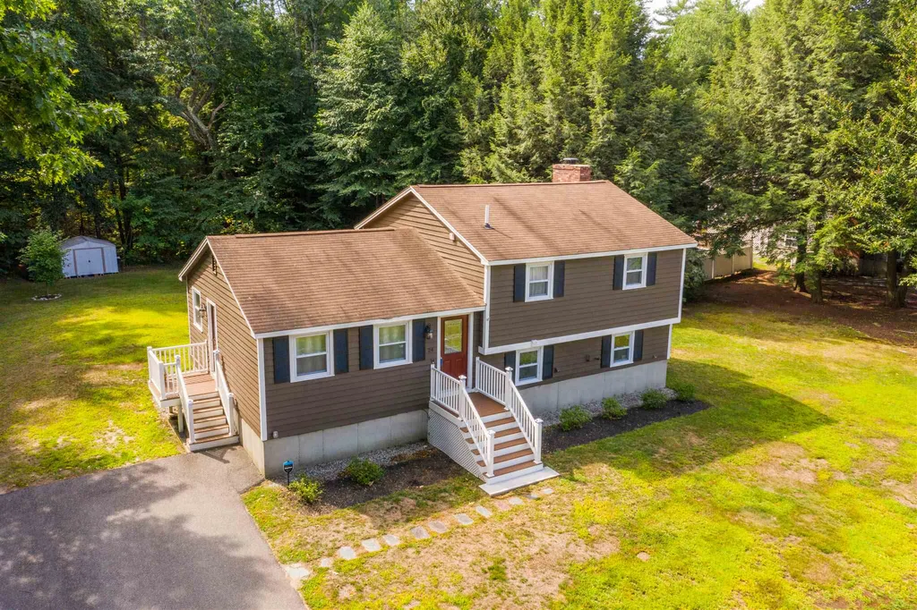 24 Clay Street Merrimack NH 03054