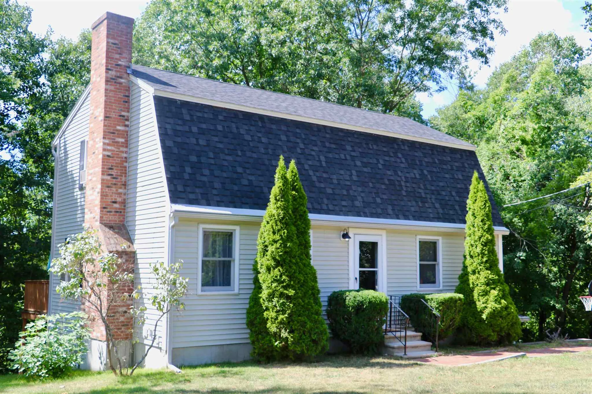 12 Morse Drive Hooksett NH 03106