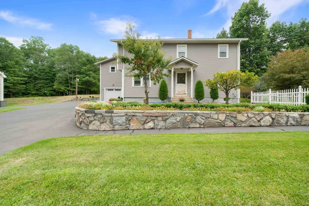 23a Gosselin Road Nashua NH 03062