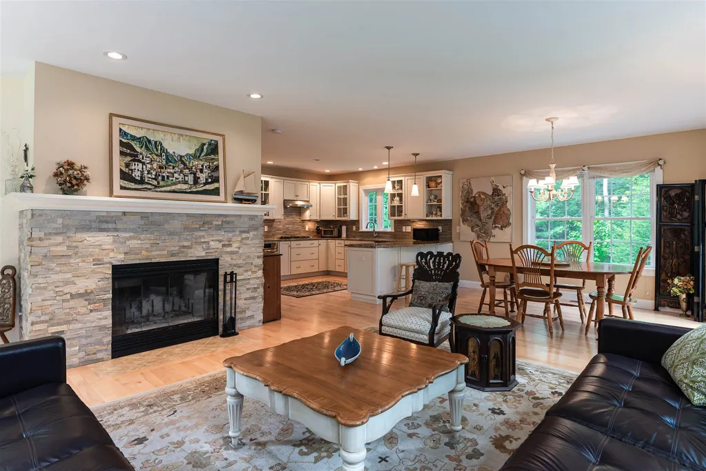 25 Basin Road Sunapee NH 03782