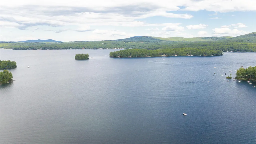 25 Basin Road Sunapee NH 03782