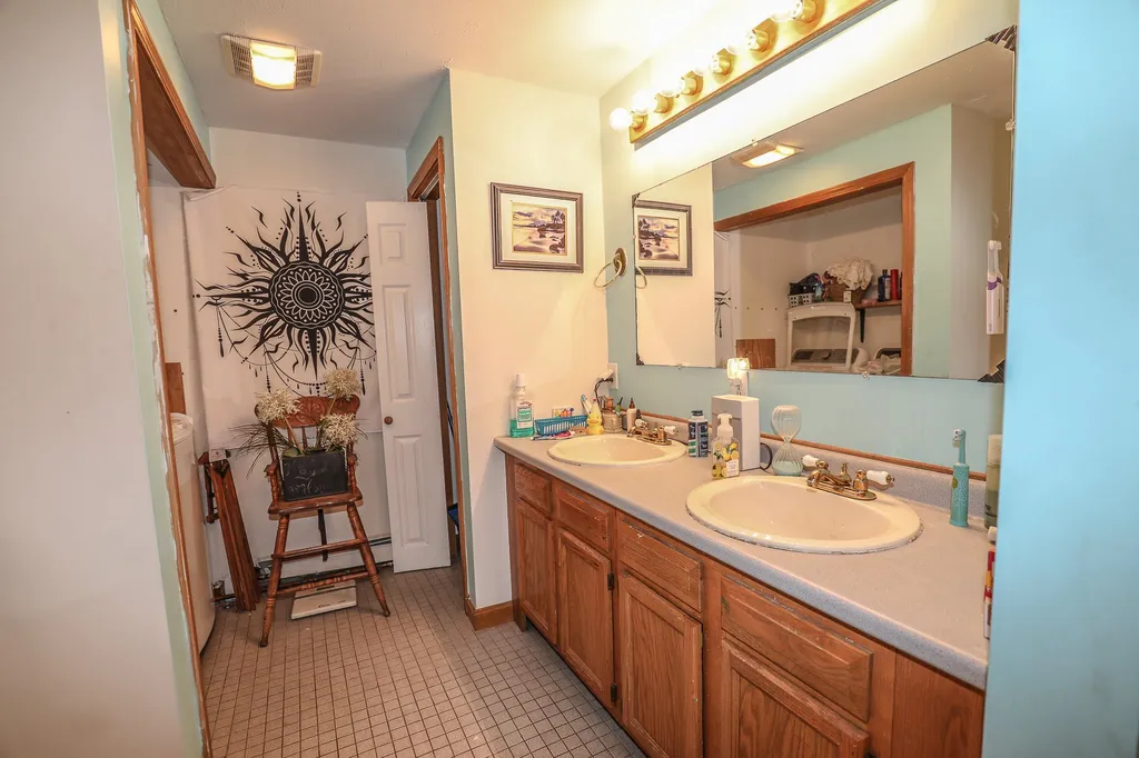59 Elm Street Goffstown NH 03045