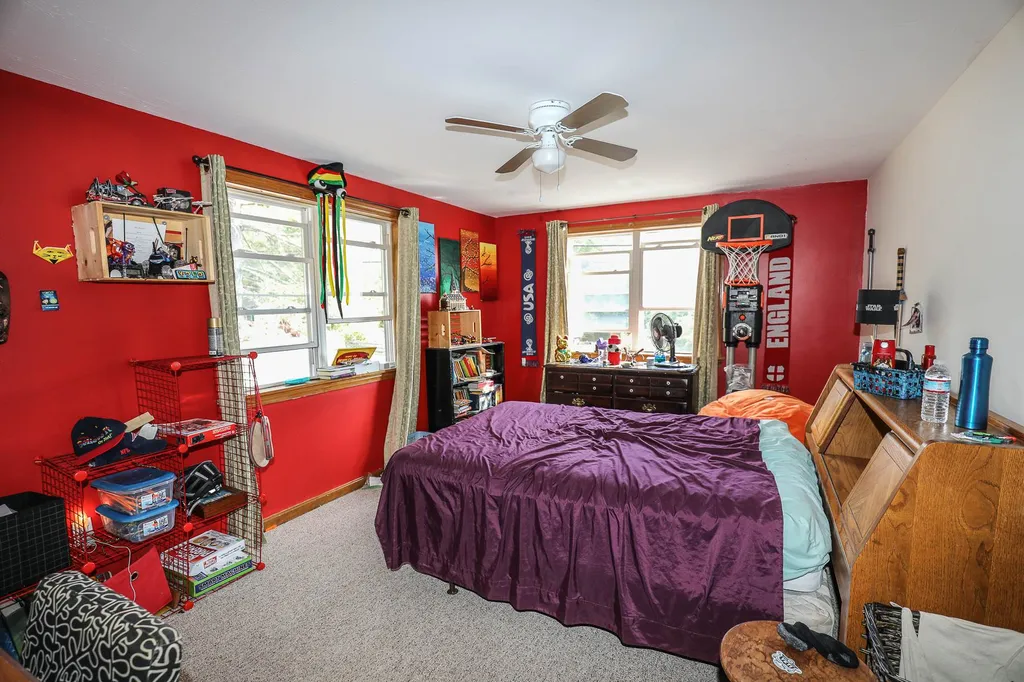 59 Elm Street Goffstown NH 03045