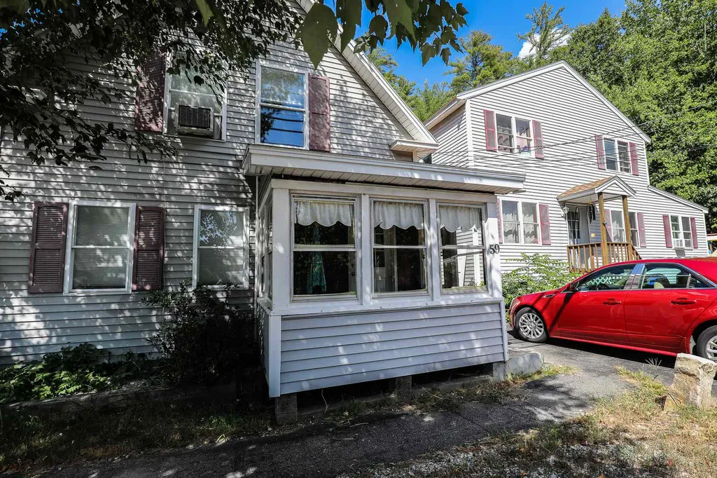59 Elm Street Goffstown NH 03045