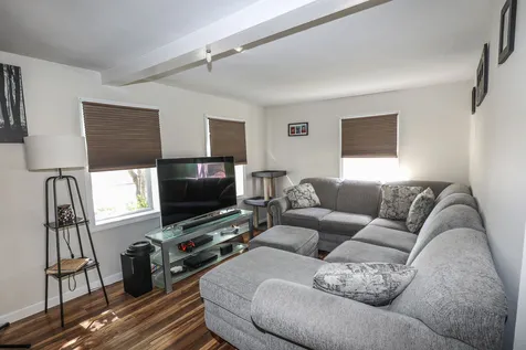59 Elm Street Goffstown NH 03045