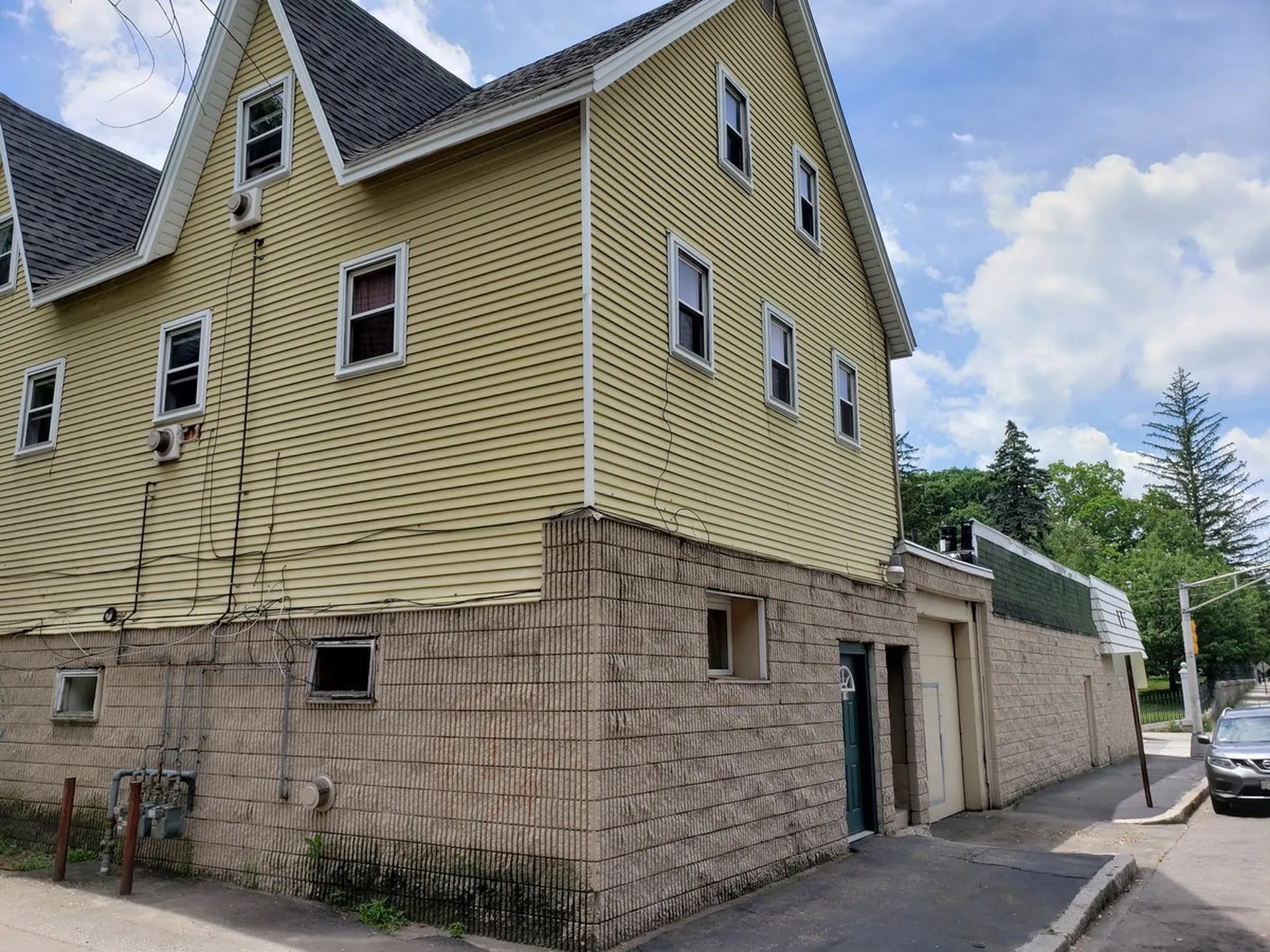159 Auburn Street Manchester NH 03103