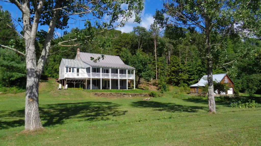6083 Vt Route 12n Brookfield VT 05036