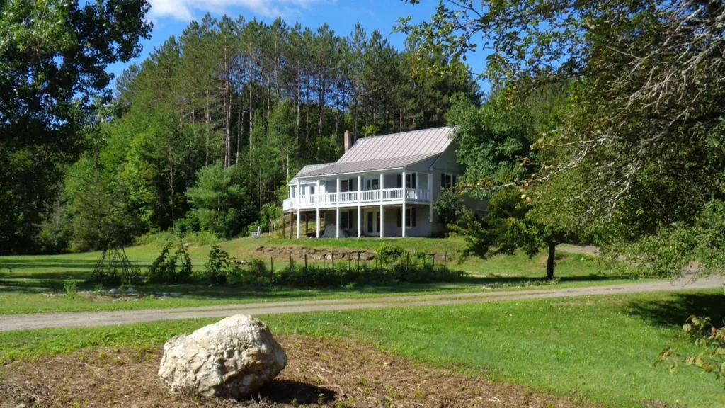 6083 Vt Route 12n Brookfield VT 05036