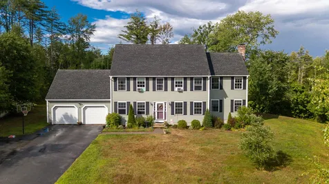 39 Bradford Circle Hillsborough NH 03244