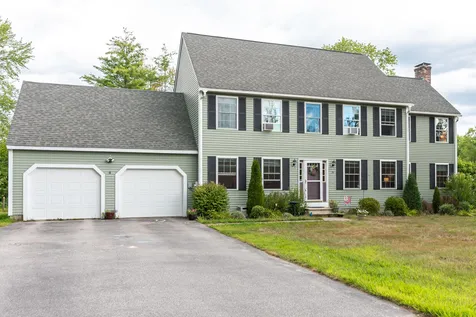 39 Bradford Circle Hillsborough NH 03244