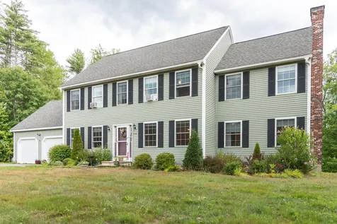 39 Bradford Circle Hillsborough NH 03244