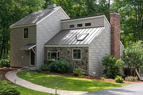 29 Four Seasons Lane Merrimack NH 03054