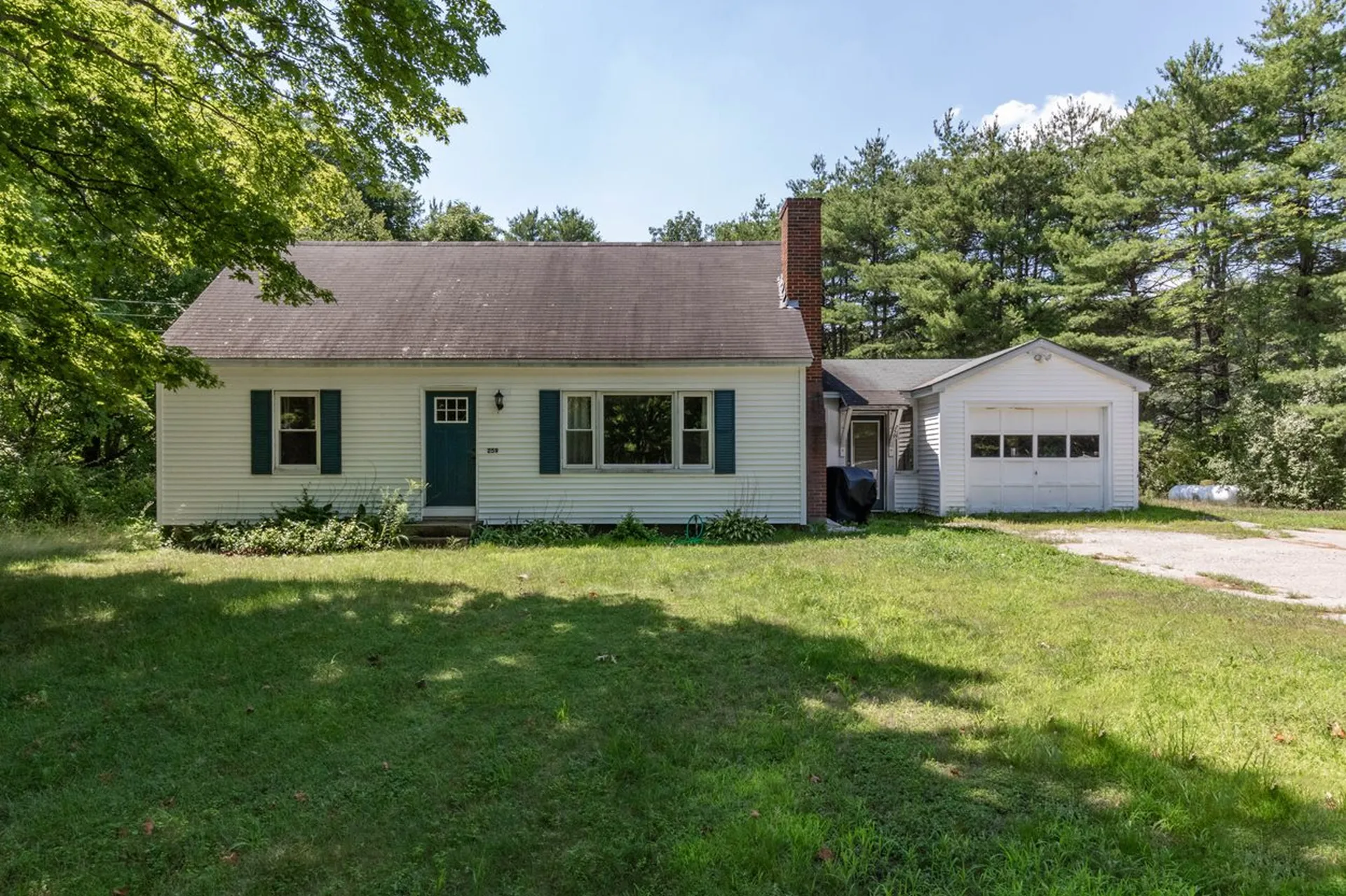 259 Hall Avenue Henniker NH 03242