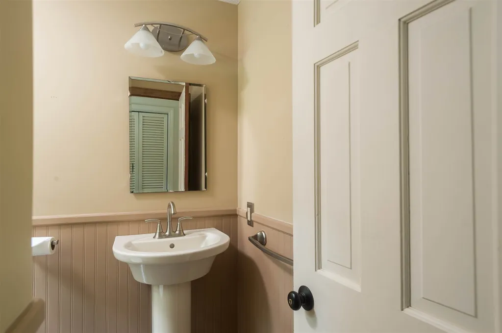 3 Ambler Way Durham NH 03824