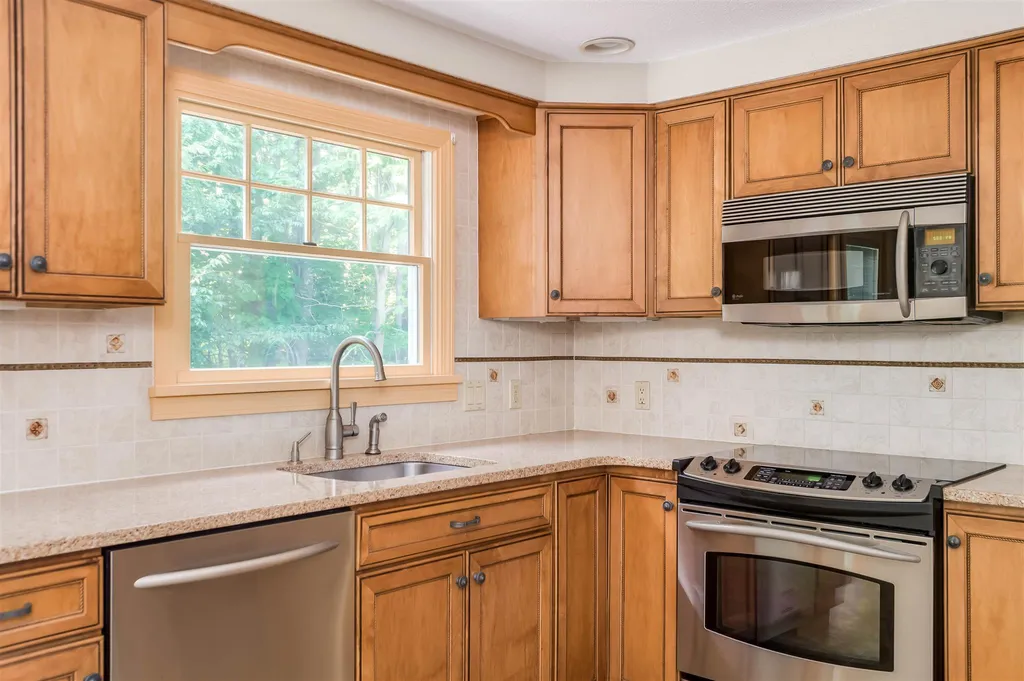 3 Ambler Way Durham NH 03824