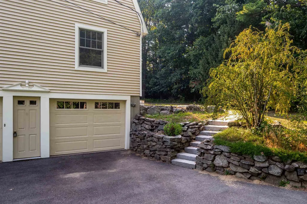 3 Ambler Way Durham NH 03824