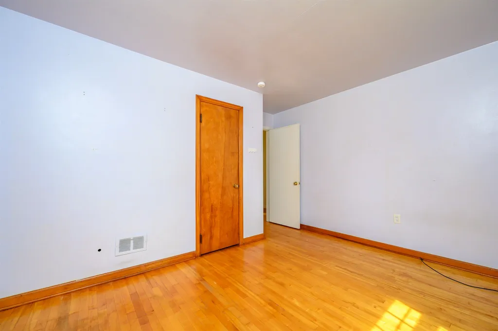 34 Edgemoor Drive Burlington VT 05408