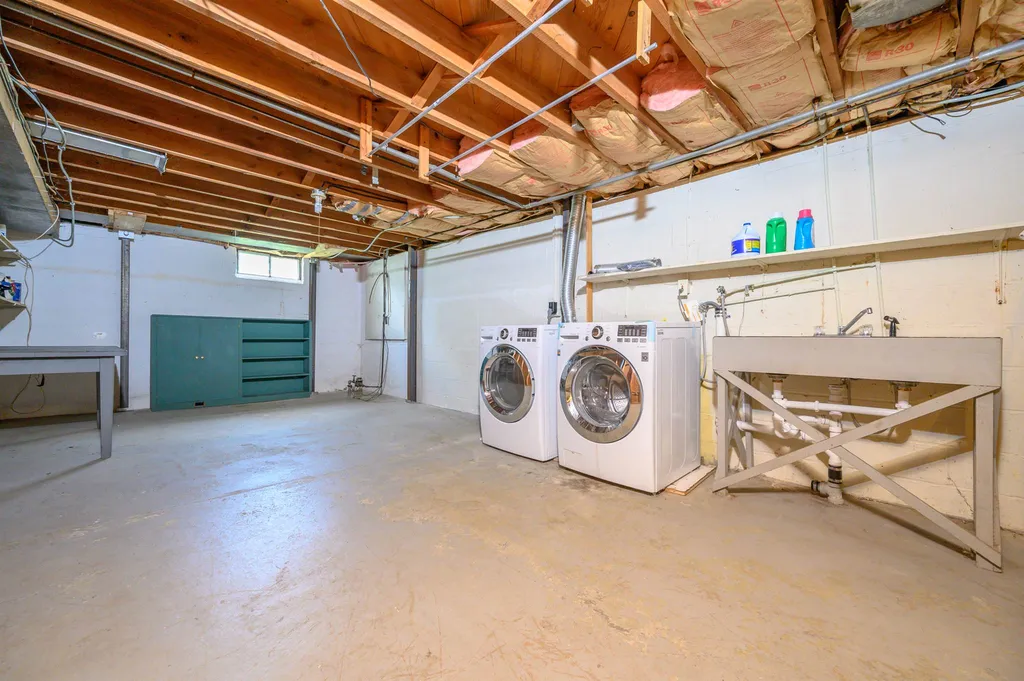 34 Edgemoor Drive Burlington VT 05408