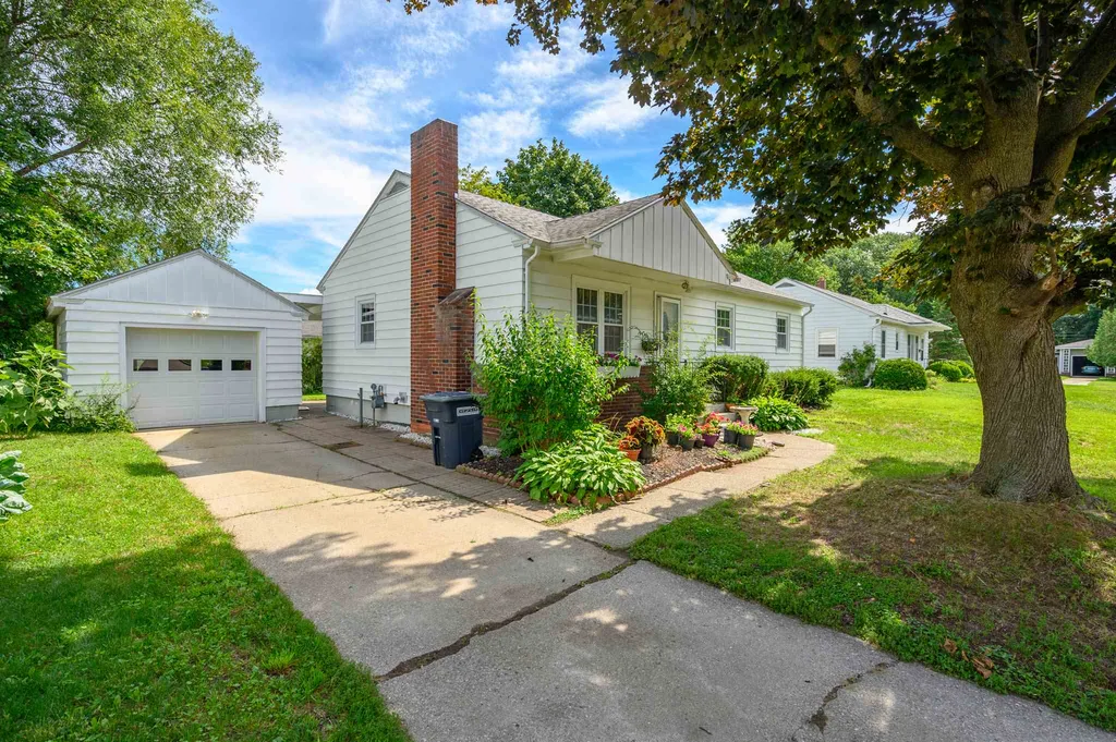 34 Edgemoor Drive Burlington VT 05408