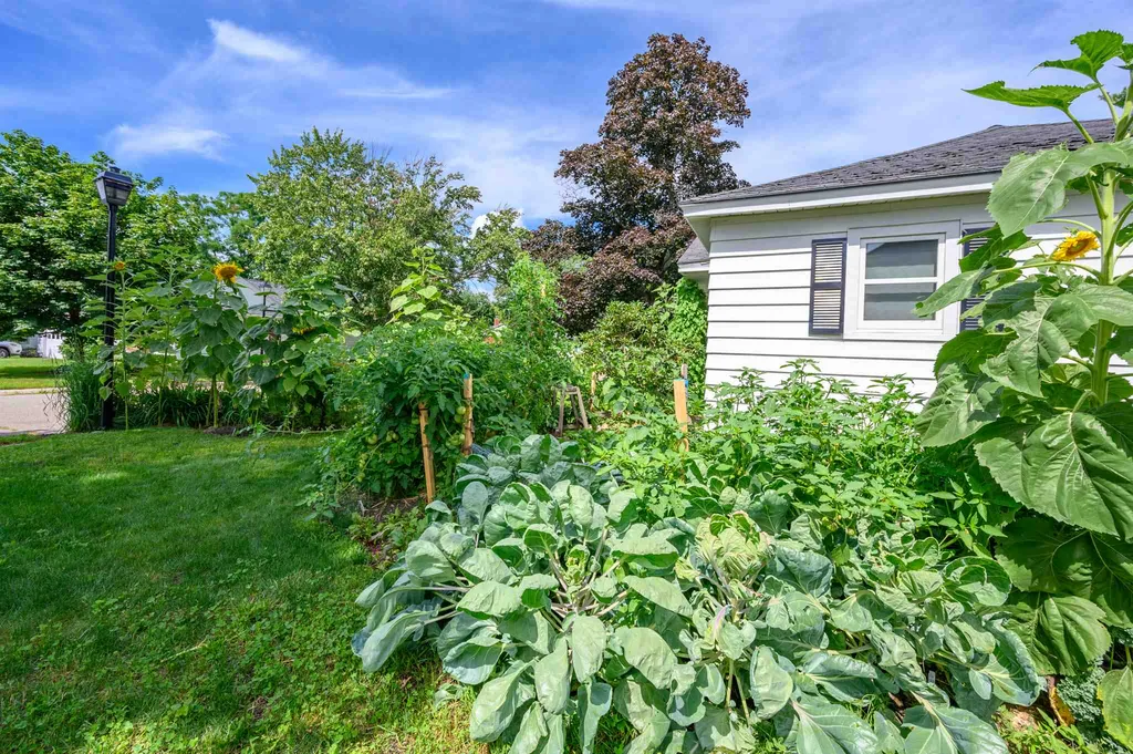 34 Edgemoor Drive Burlington VT 05408
