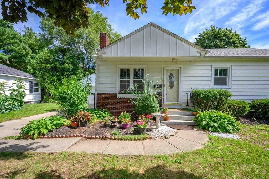 34 Edgemoor Drive Burlington VT 05408
