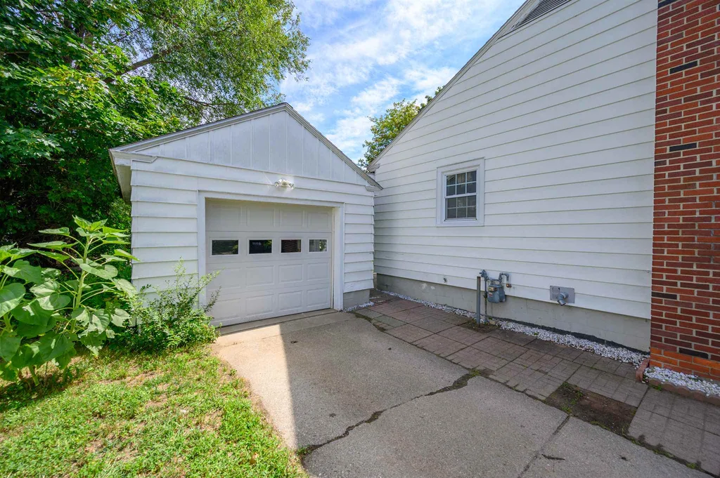 34 Edgemoor Drive Burlington VT 05408