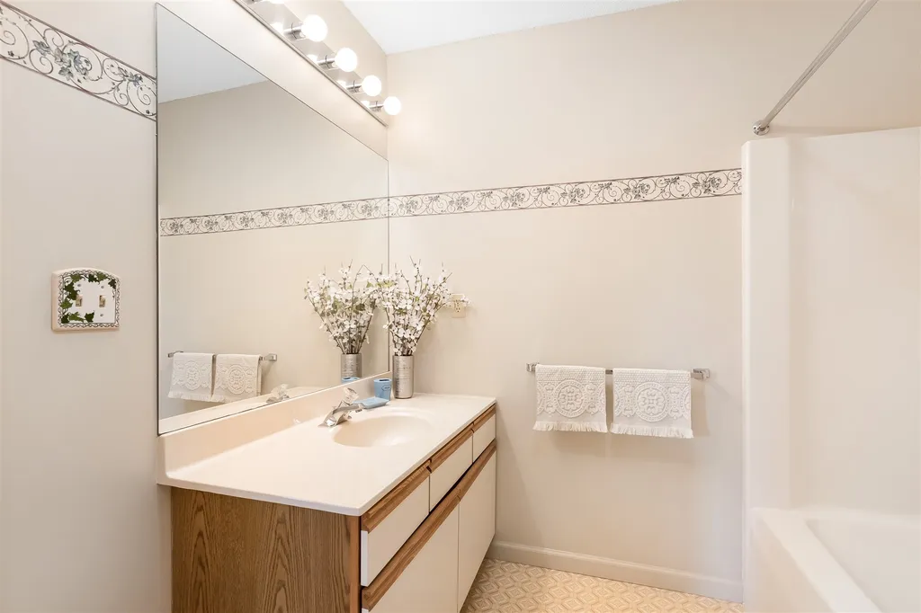 225 Eastview Circle Williston VT 05495