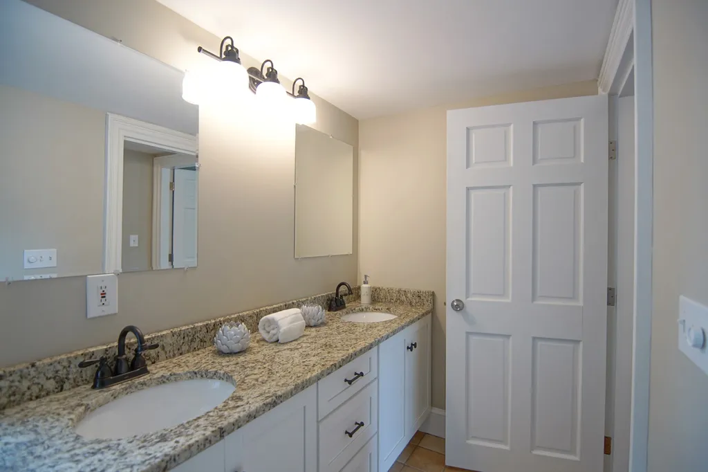 1085 Washington Road Rye NH 03870