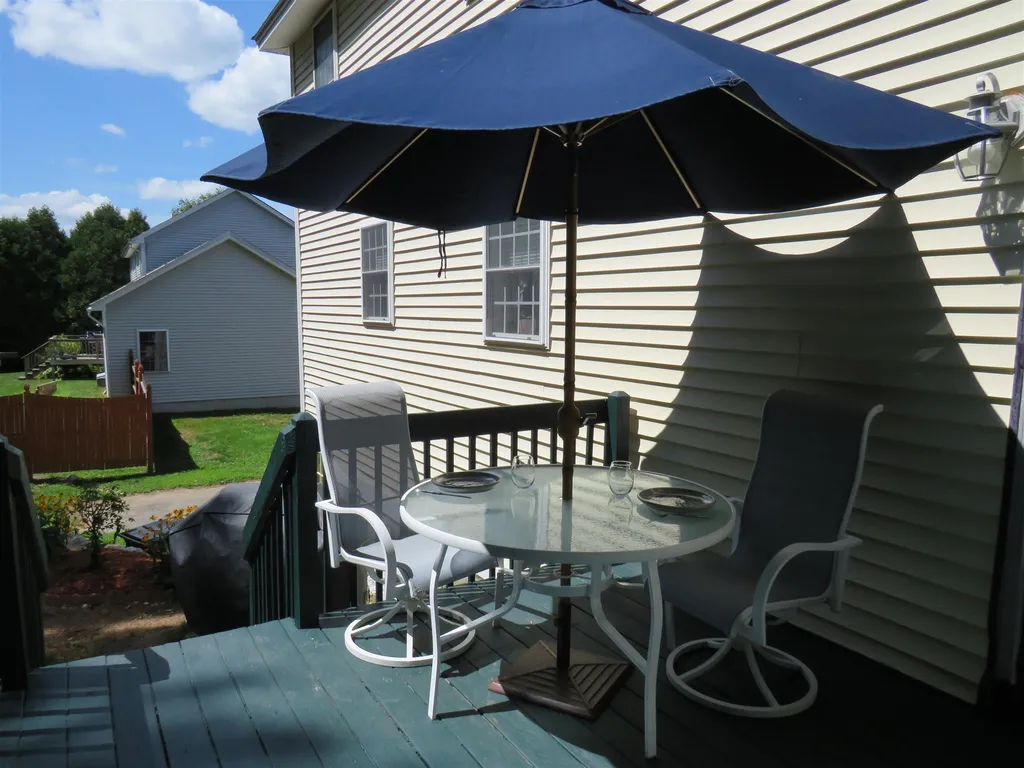 18 Independence Lane Manchester NH 03104-4790
