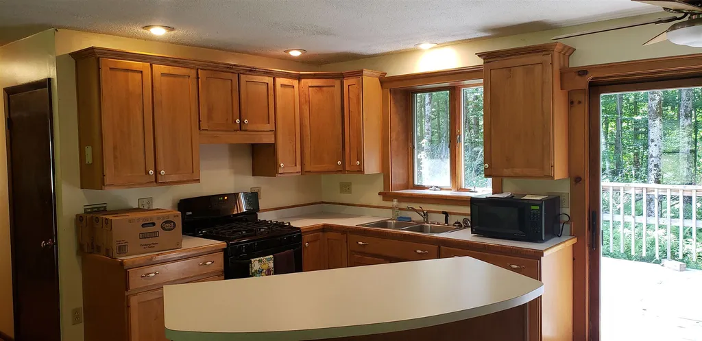 21 Hidden Pines Extension Richmond VT 05477