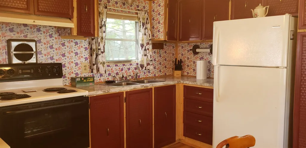 26 Quinn Street Tilton NH 03276