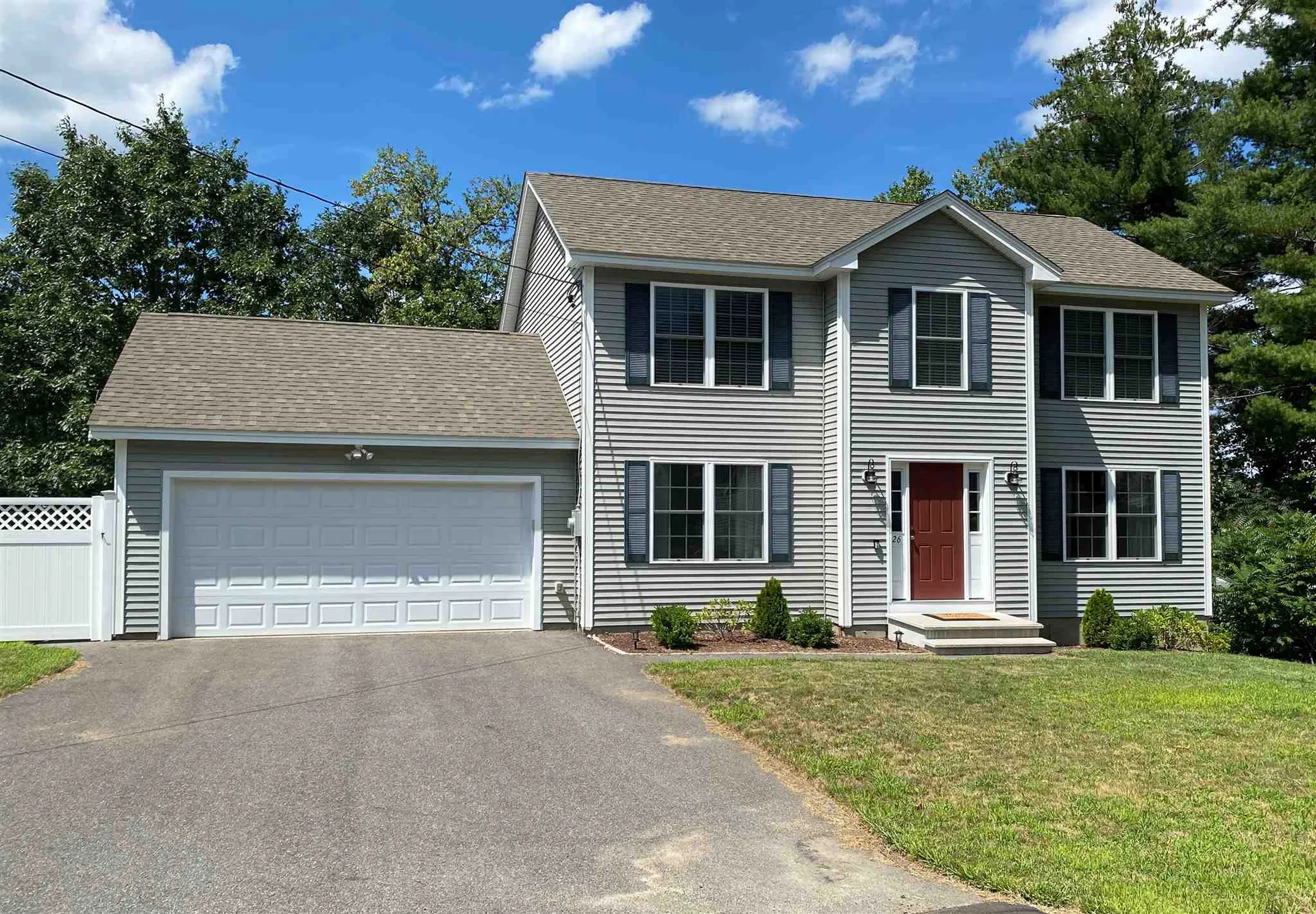 26 Coaker Avenue Hooksett NH 03106