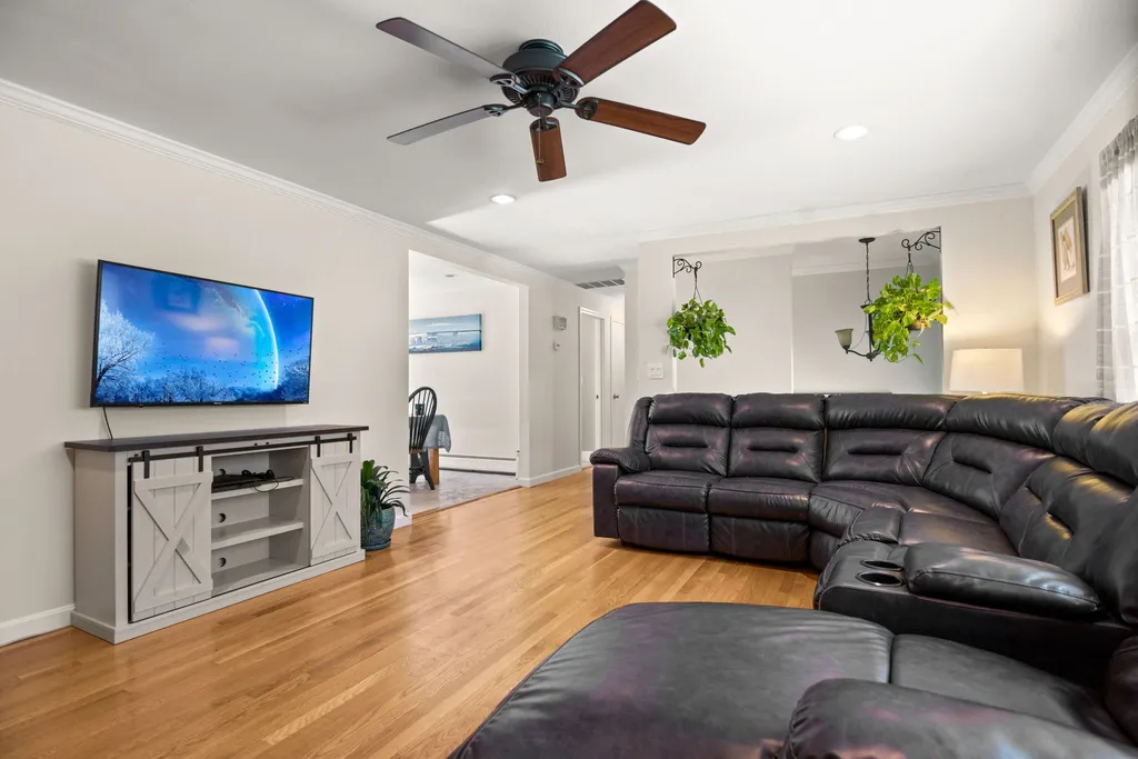 12 Tanglewood Drive Newton NH 03858