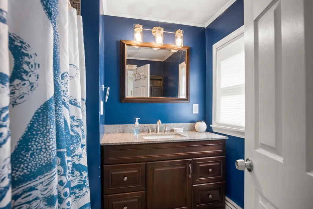 12 Tanglewood Drive Newton NH 03858