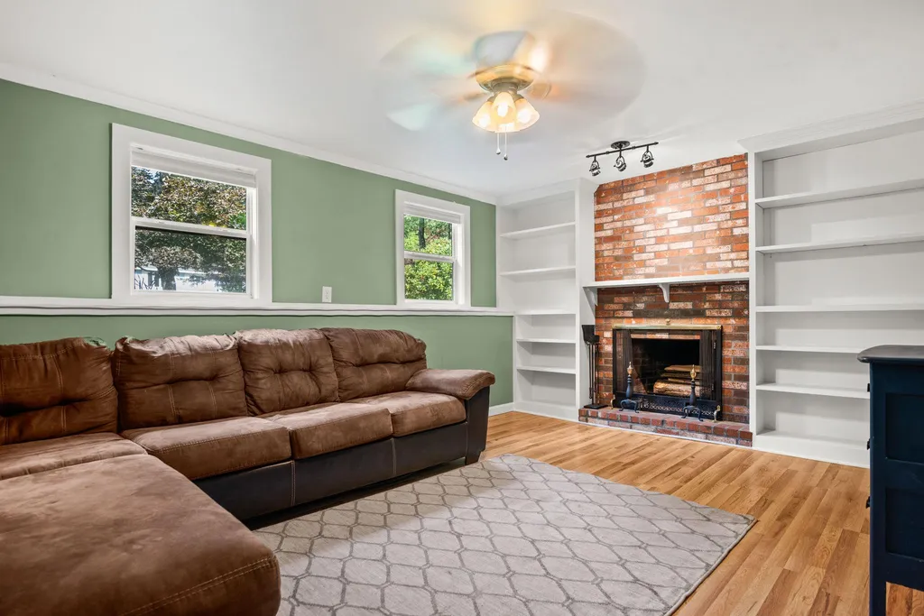 12 Tanglewood Drive Newton NH 03858
