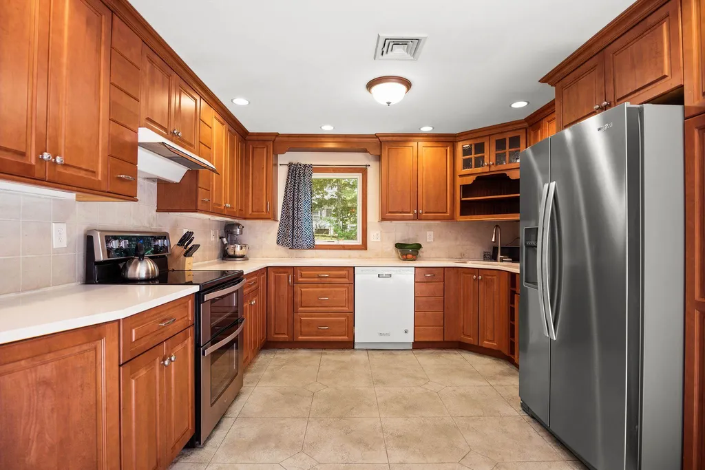 12 Tanglewood Drive Newton NH 03858