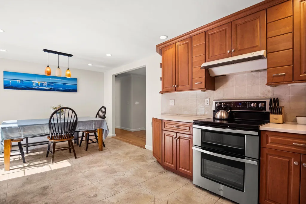 12 Tanglewood Drive Newton NH 03858