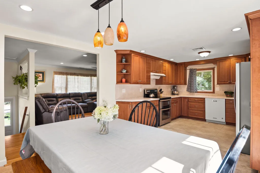 12 Tanglewood Drive Newton NH 03858