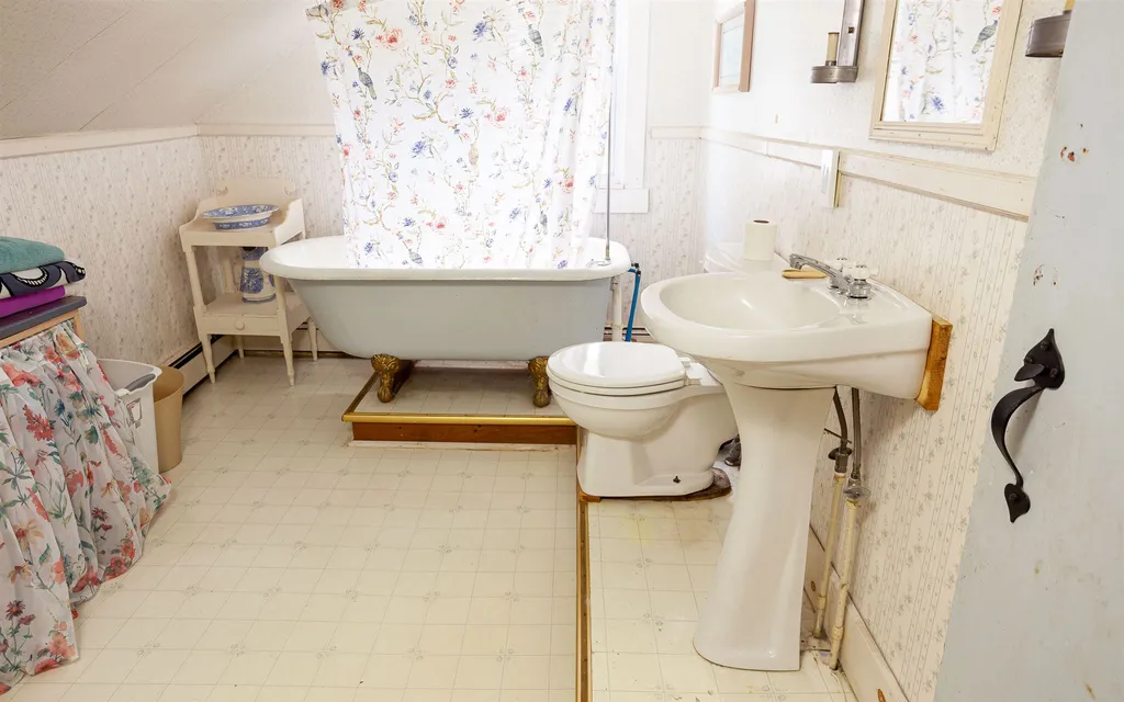 332 South Street Troy NH 03465