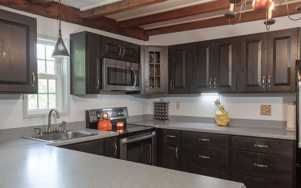 332 South Street Troy NH 03465