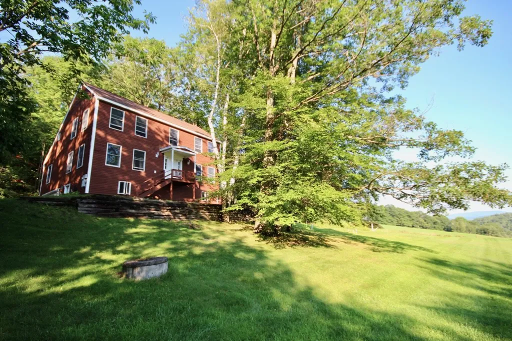 418 Moonrise Hill Windsor VT 05089