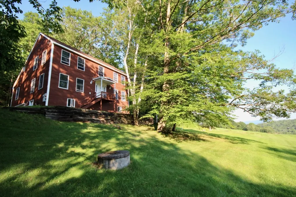 418 Moonrise Hill Windsor VT 05089
