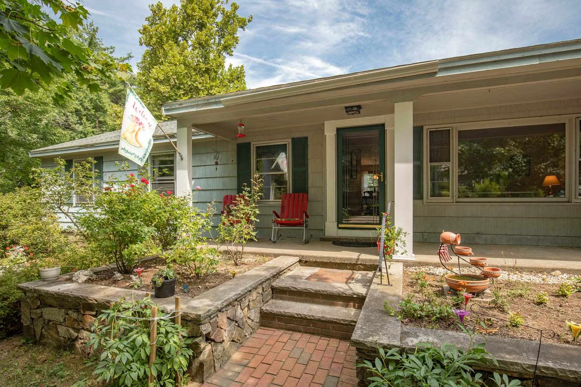 11 Woodlawn Avenue Hampton Falls NH 03844-2124