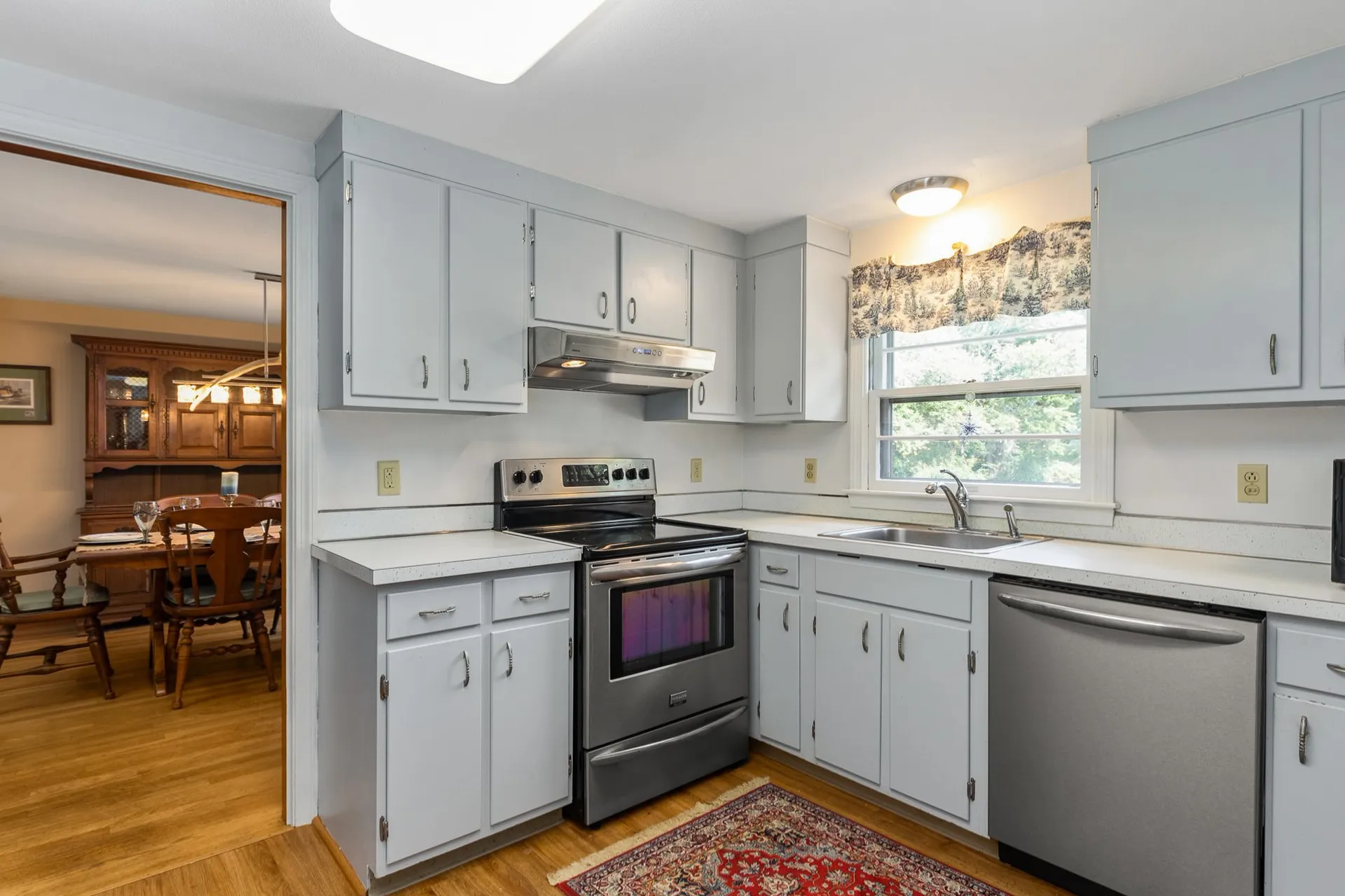 11 Woodlawn Avenue Hampton Falls NH 03844-2124