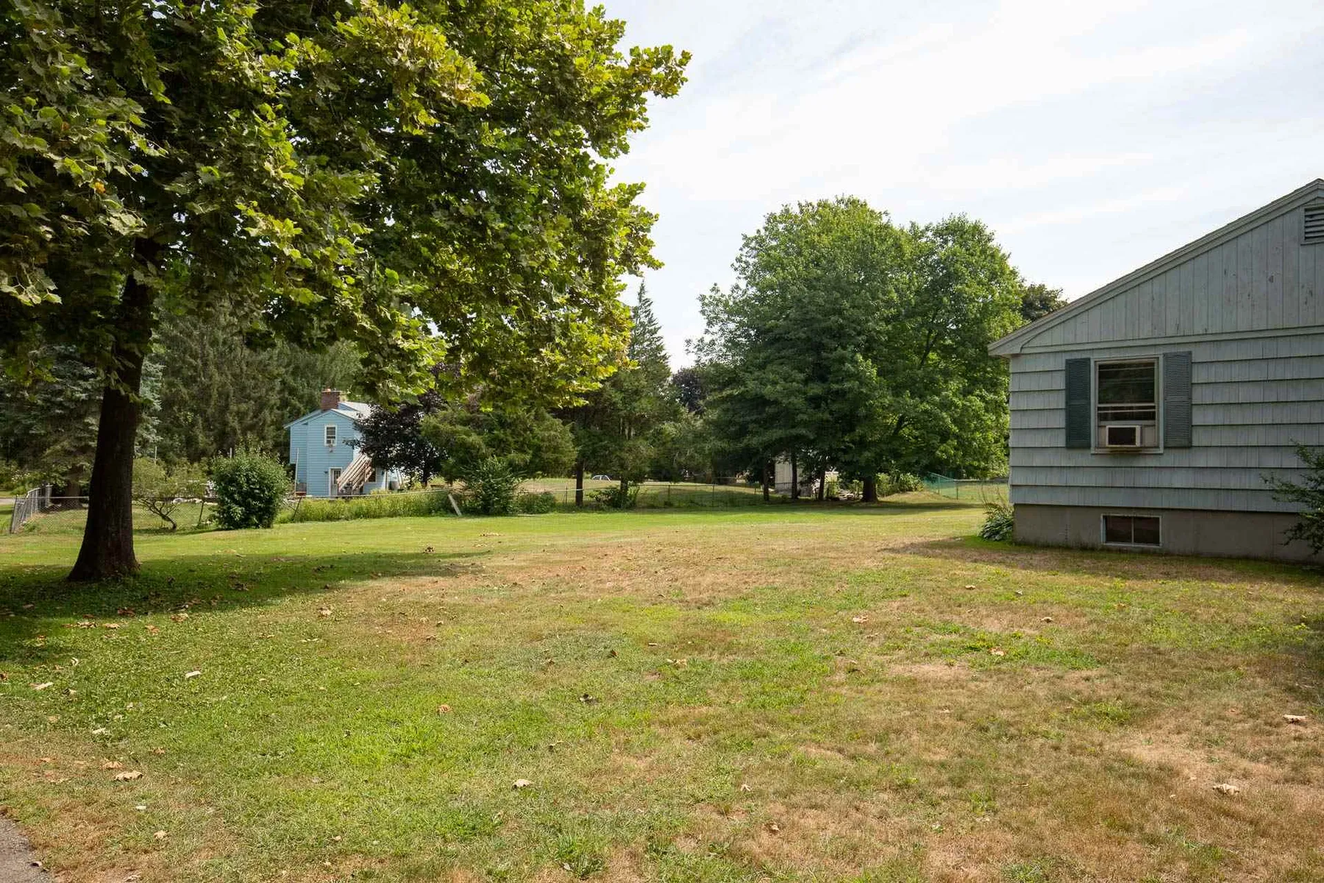 11 Woodlawn Avenue Hampton Falls NH 03844-2124